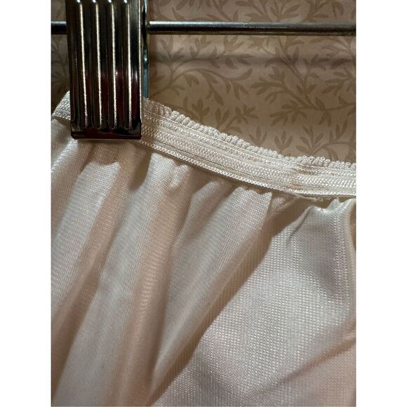 Vintage Lorraine slip - Picture 3 of 5